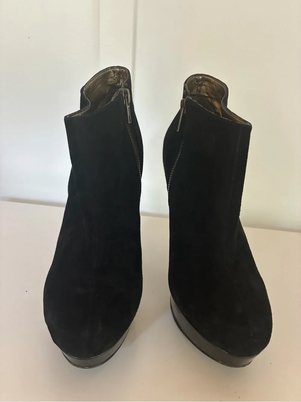 Steve Madden Black Suede Platform Ankle Booties - Women's High Heel. NO BOX